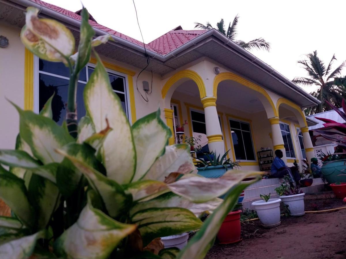 L&J Modern Backpackers Kigamboni Beach House Bed & Breakfast Dar es Salaam Luaran gambar