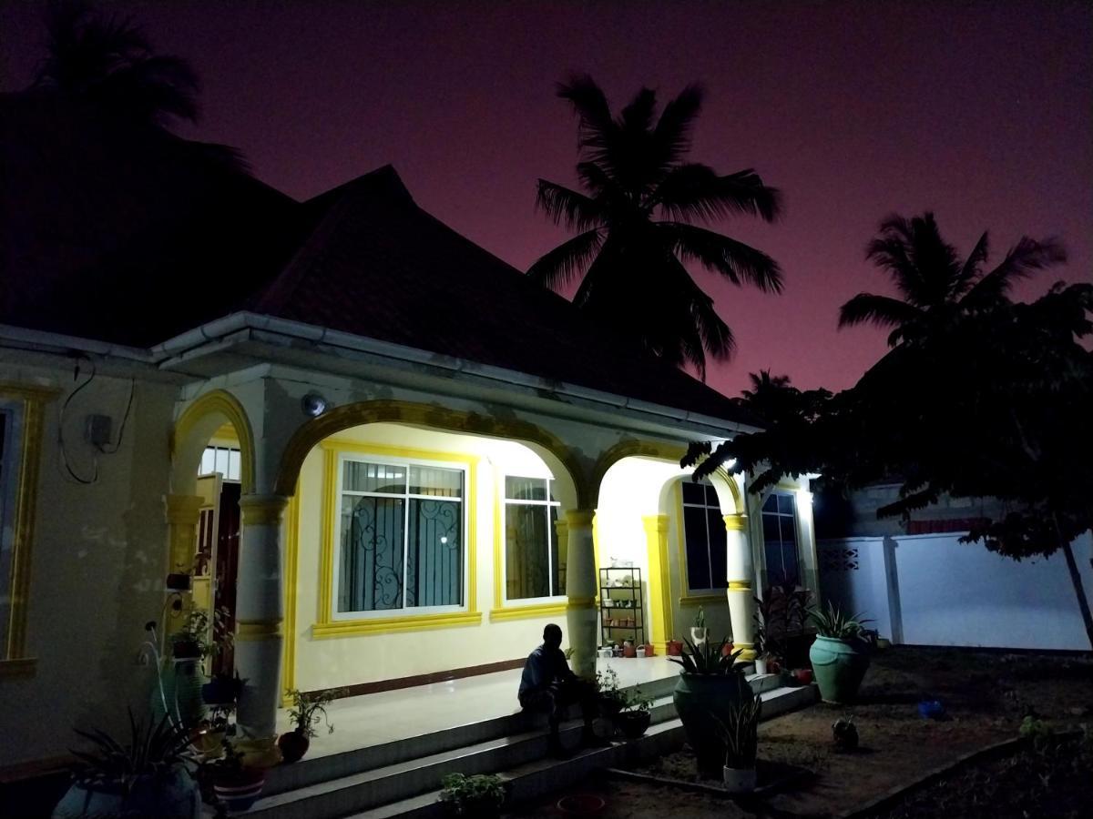 L&J Modern Backpackers Kigamboni Beach House Bed & Breakfast Dar es Salaam Luaran gambar