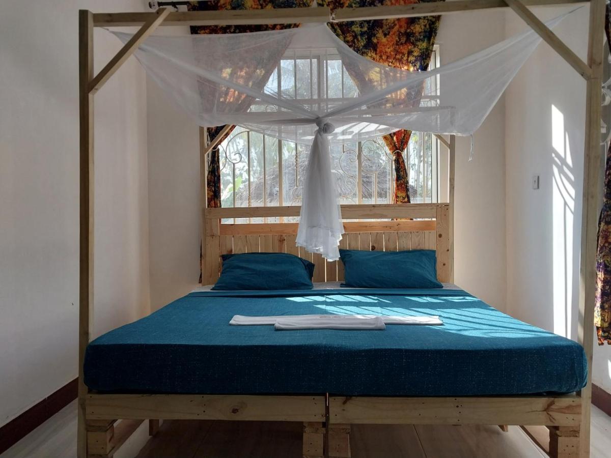 L&J Modern Backpackers Kigamboni Beach House Bed & Breakfast Dar es Salaam Luaran gambar