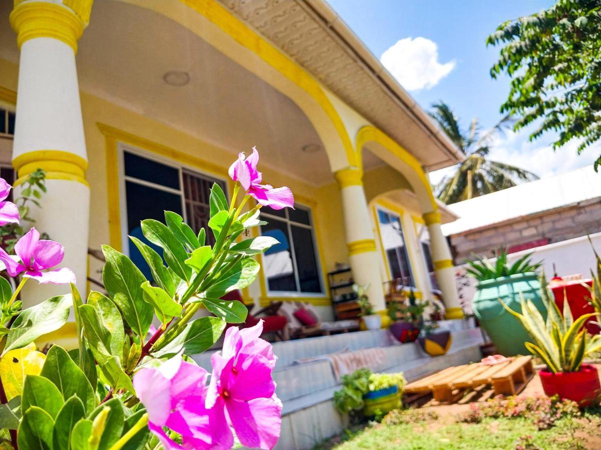 L&J Modern Backpackers Kigamboni Beach House Bed & Breakfast Dar es Salaam Luaran gambar