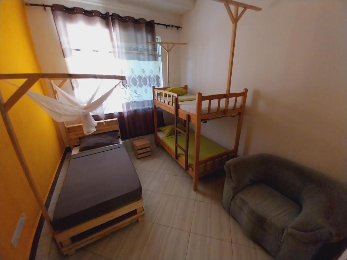 L&J Modern Backpackers Kigamboni Beach House Bed & Breakfast Dar es Salaam Luaran gambar